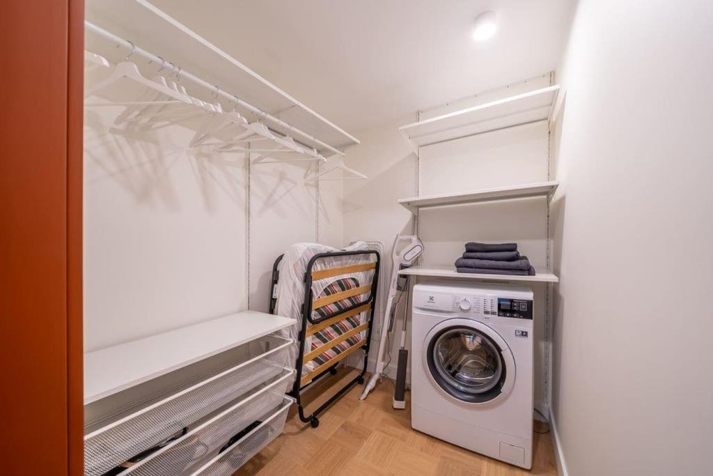 Designer Loft In The City Center Apartment Riga Luaran gambar